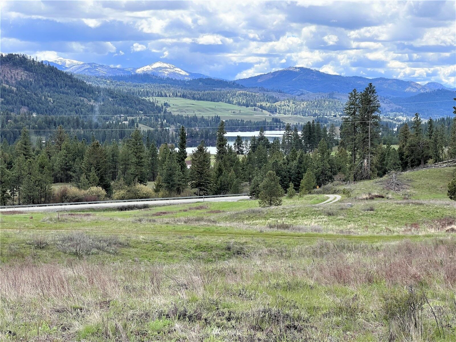 Property Photo:  24 Spoke Lane  WA 99166 