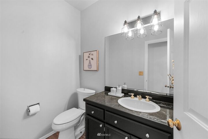 Property Photo:  15425 SE 67th Place  WA 98006 