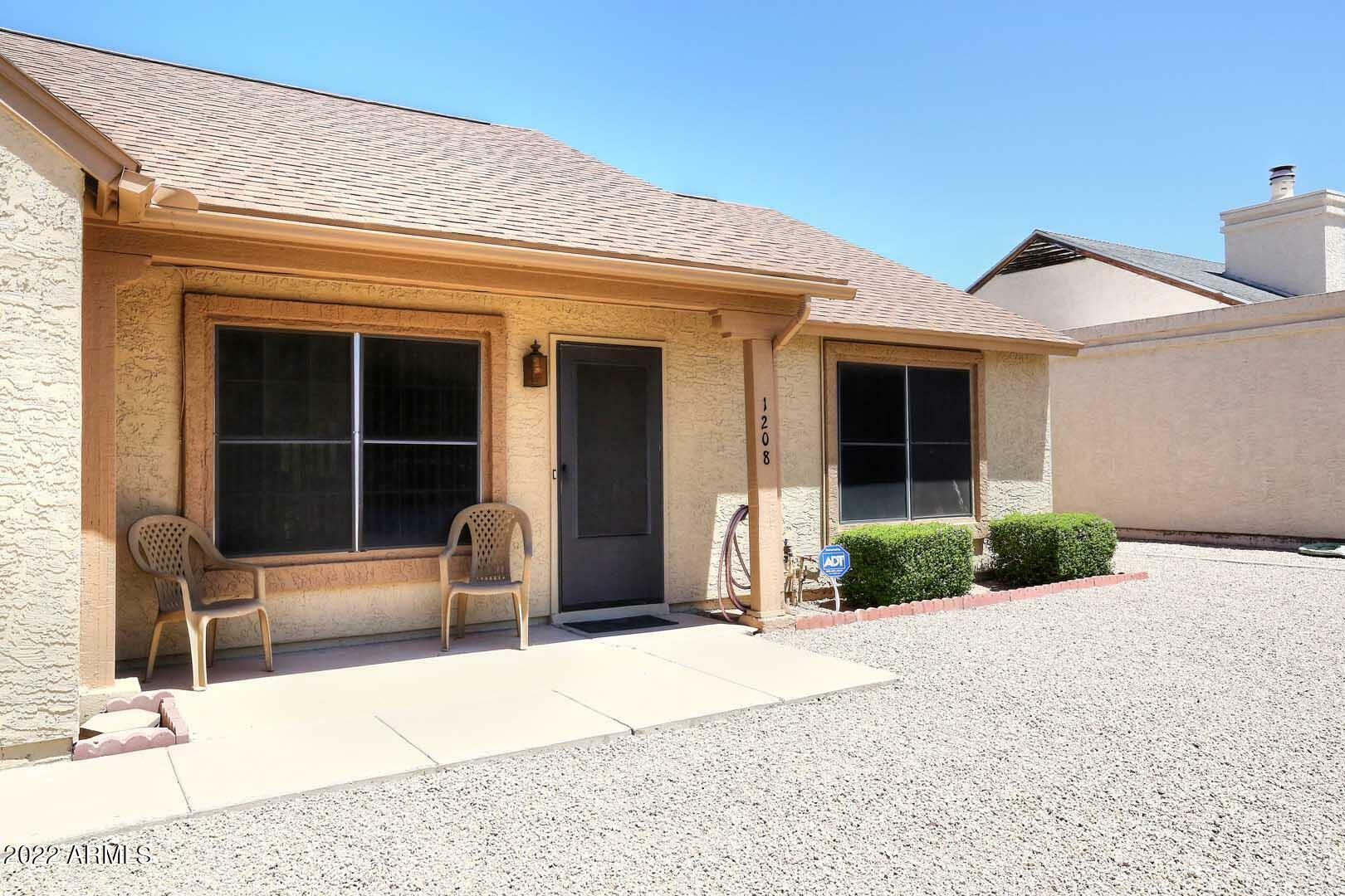 Property Photo: 1208 E Sequoia Drive AZ 85024