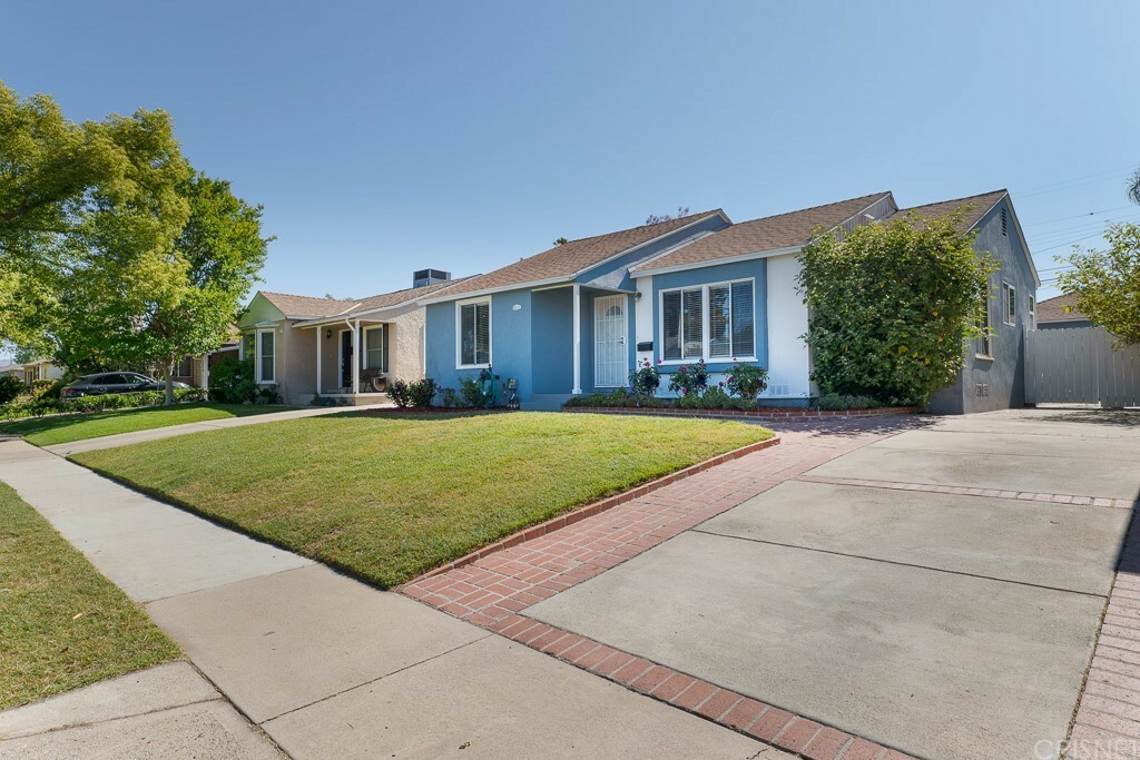 Property Photo:  6610 Forbes Avenue  CA 91406 