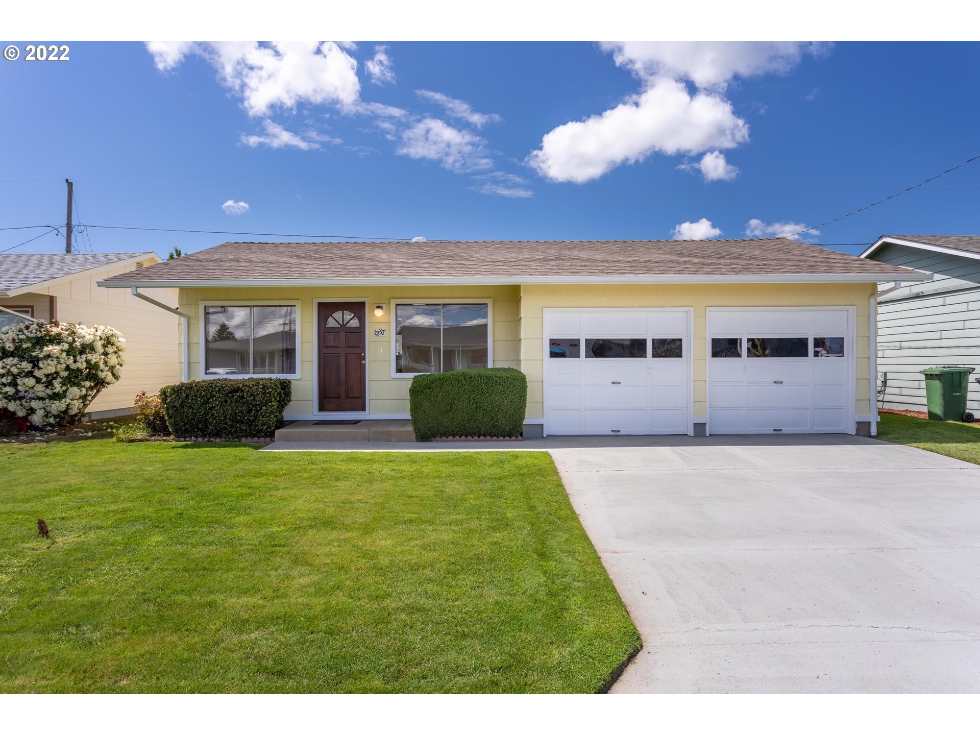 Property Photo: 1237 Quinn Rd OR 97071