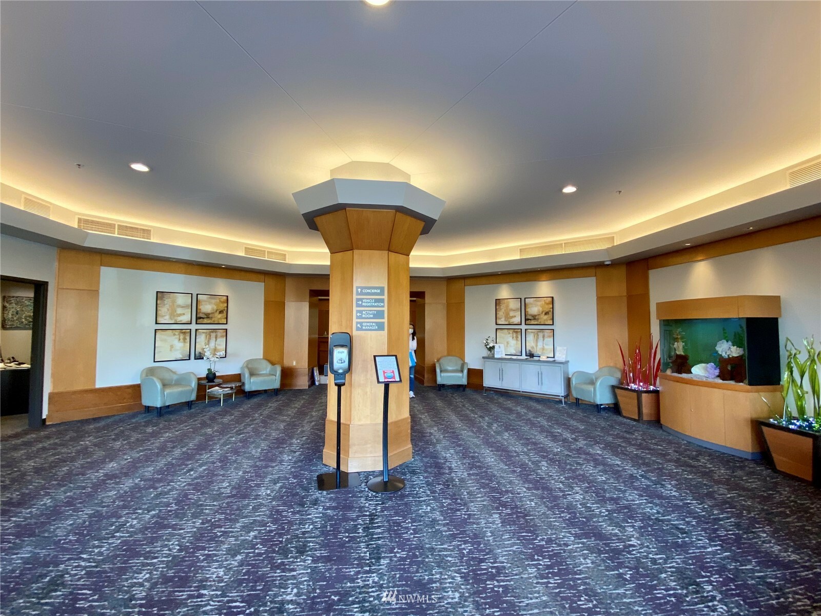 Property Photo: 177 107th Avenue NE 1004 WA 98004