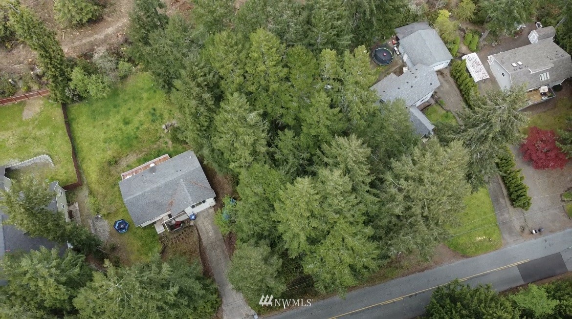 Property Photo: 2311 E Saint Andrews Drive N WA 98584