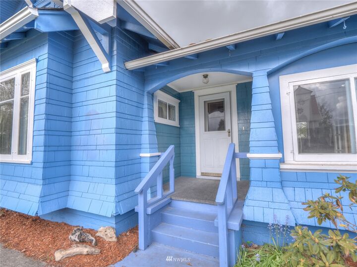 Property Photo:  157 Cottage Street S  WA 98321 