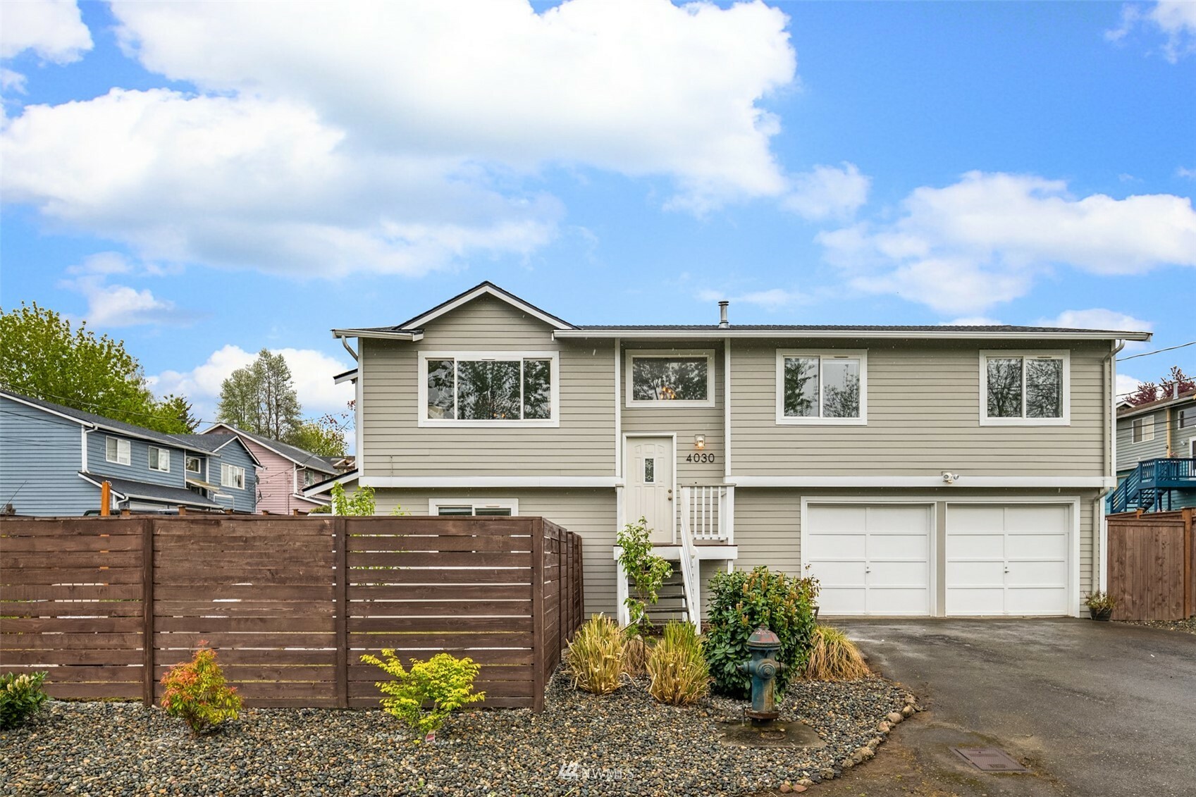 Property Photo:  4030 31st Avenue S  WA 98108 