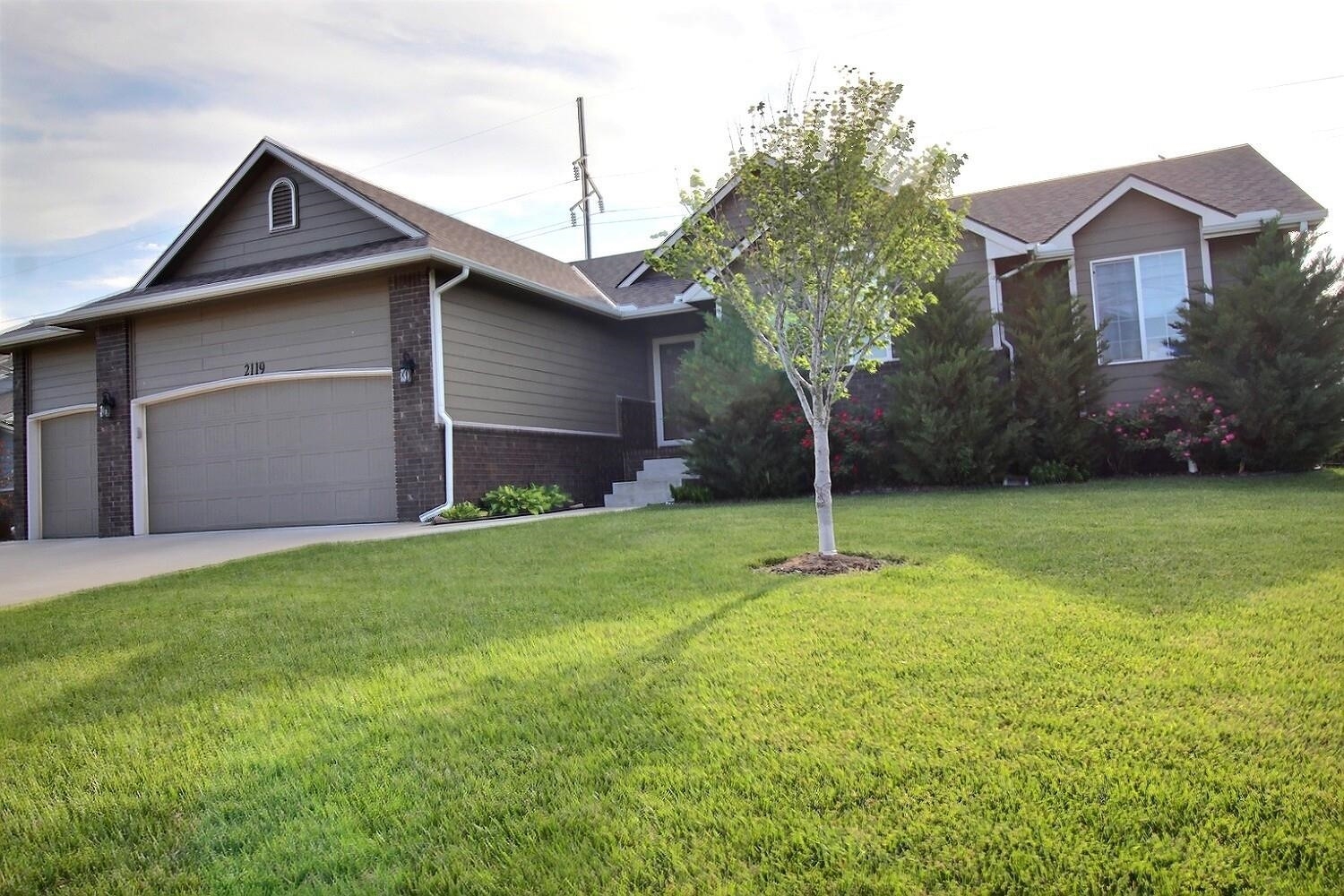 Property Photo:  2119 N Woodard  KS 67037 