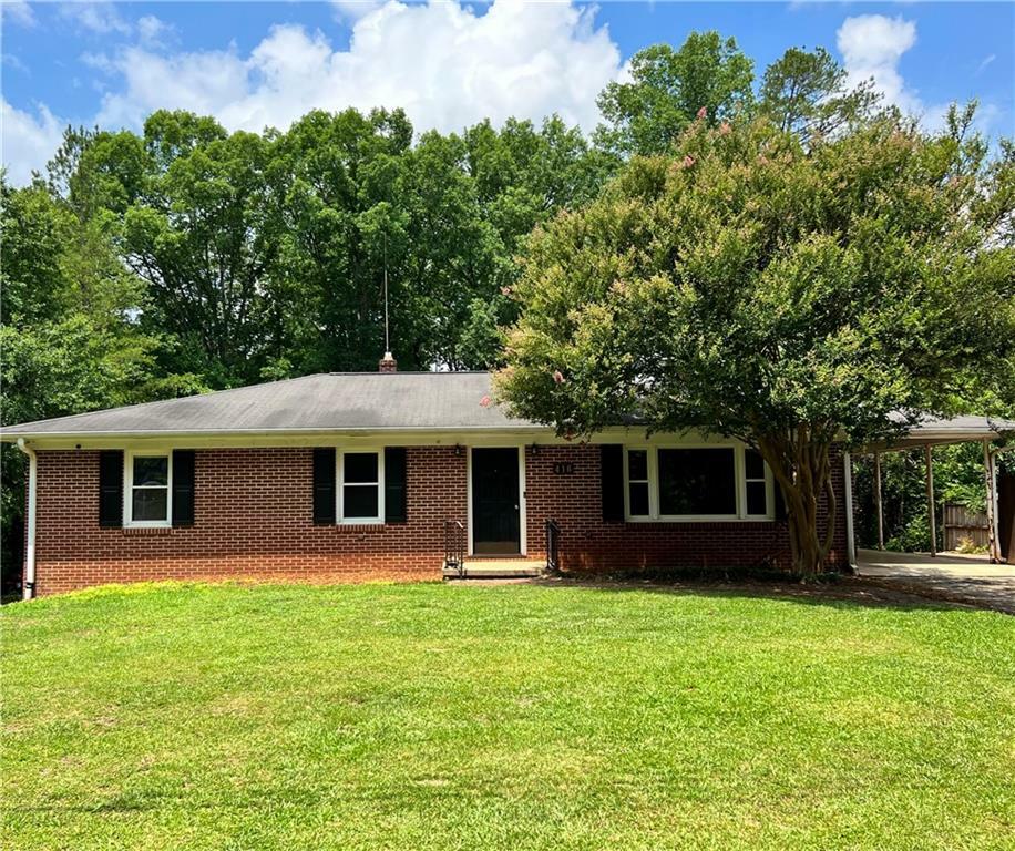 Property Photo: 416 S Lovingood Avenue SC 29691