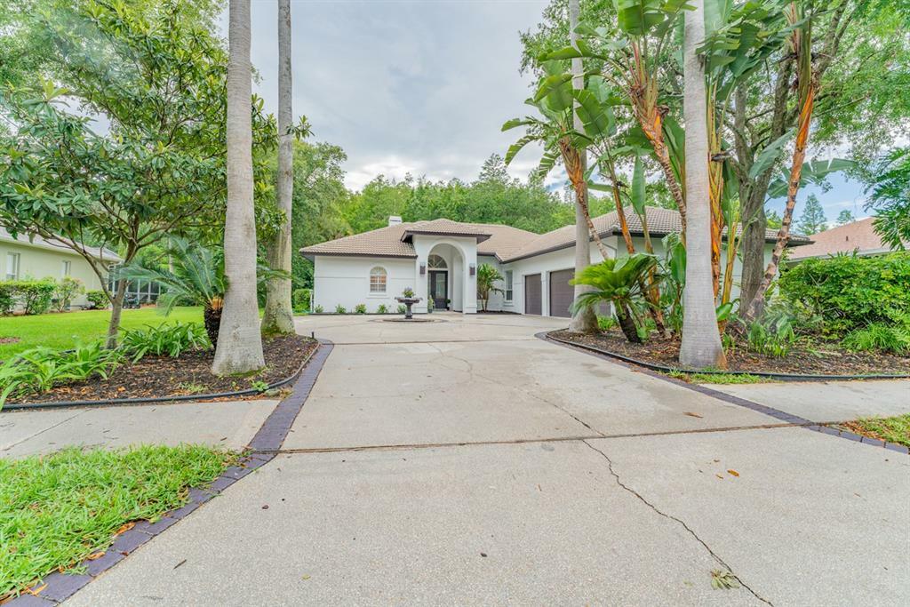 Property Photo:  6135 Savoy Circle  FL 33558 