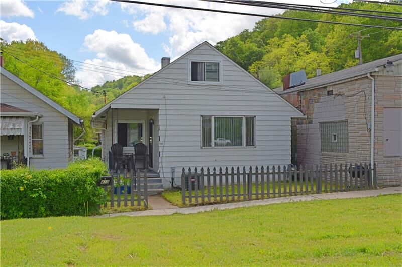 Property Photo:  410 5th Ave  PA 15108 