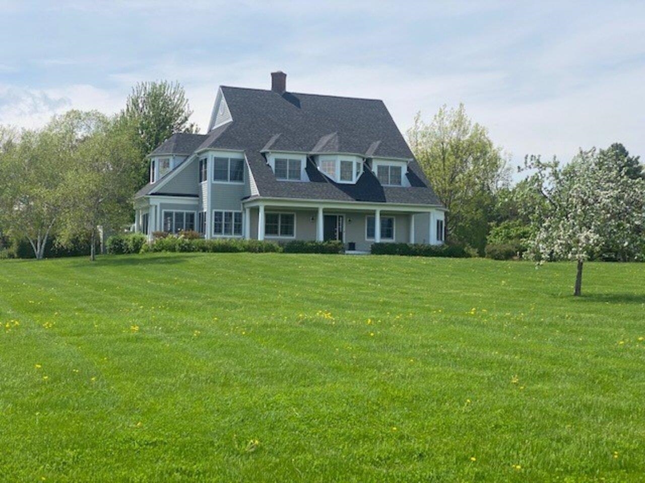 Property Photo: 866 Ridgefield Road VT 05482