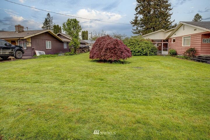 Property Photo:  31731 W Commercial Street  WA 98014 