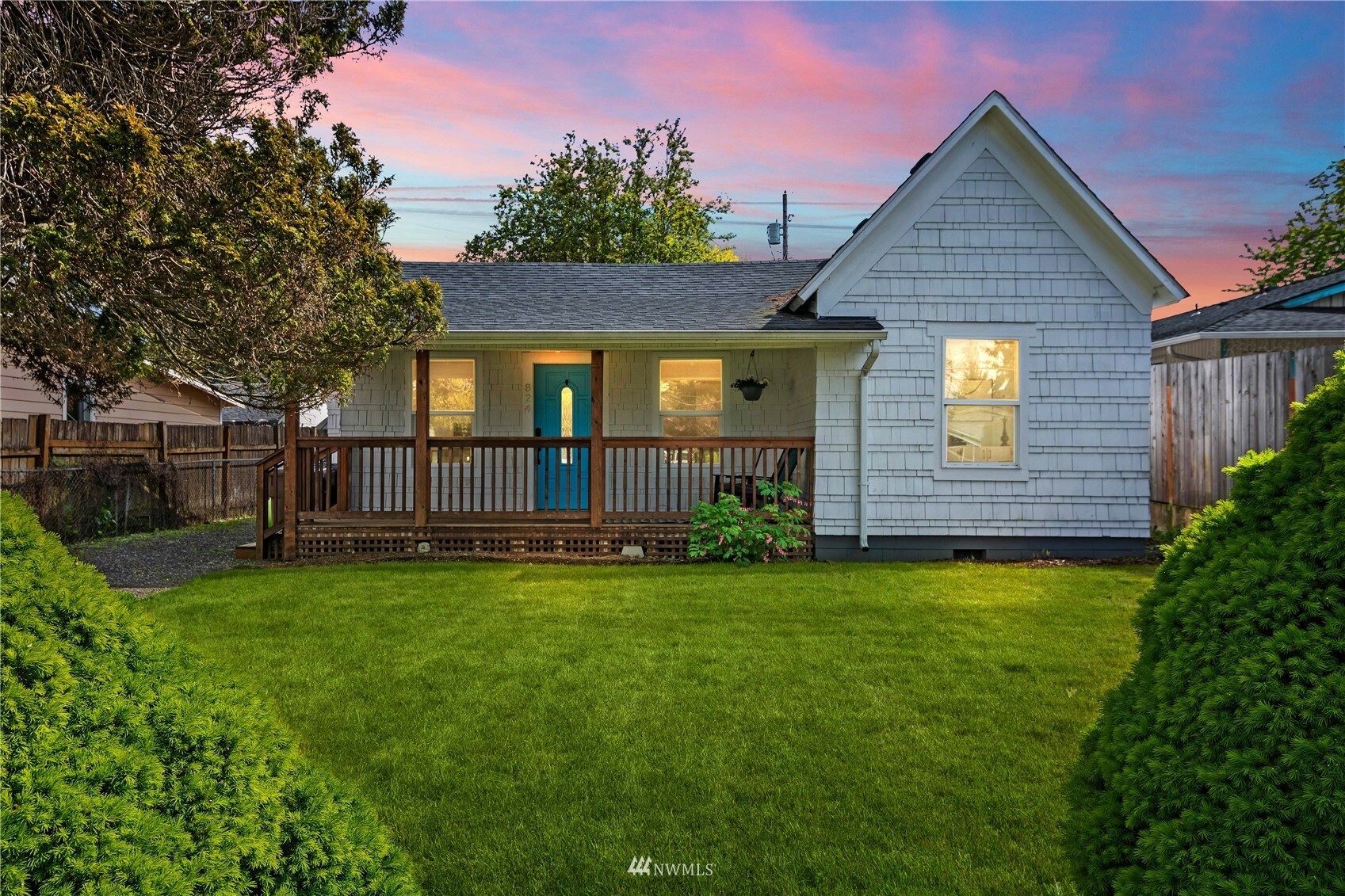 Property Photo:  824 E 65th Street  WA 98404 