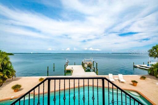 Property Photo: 511 1st Avenue S FL 33715