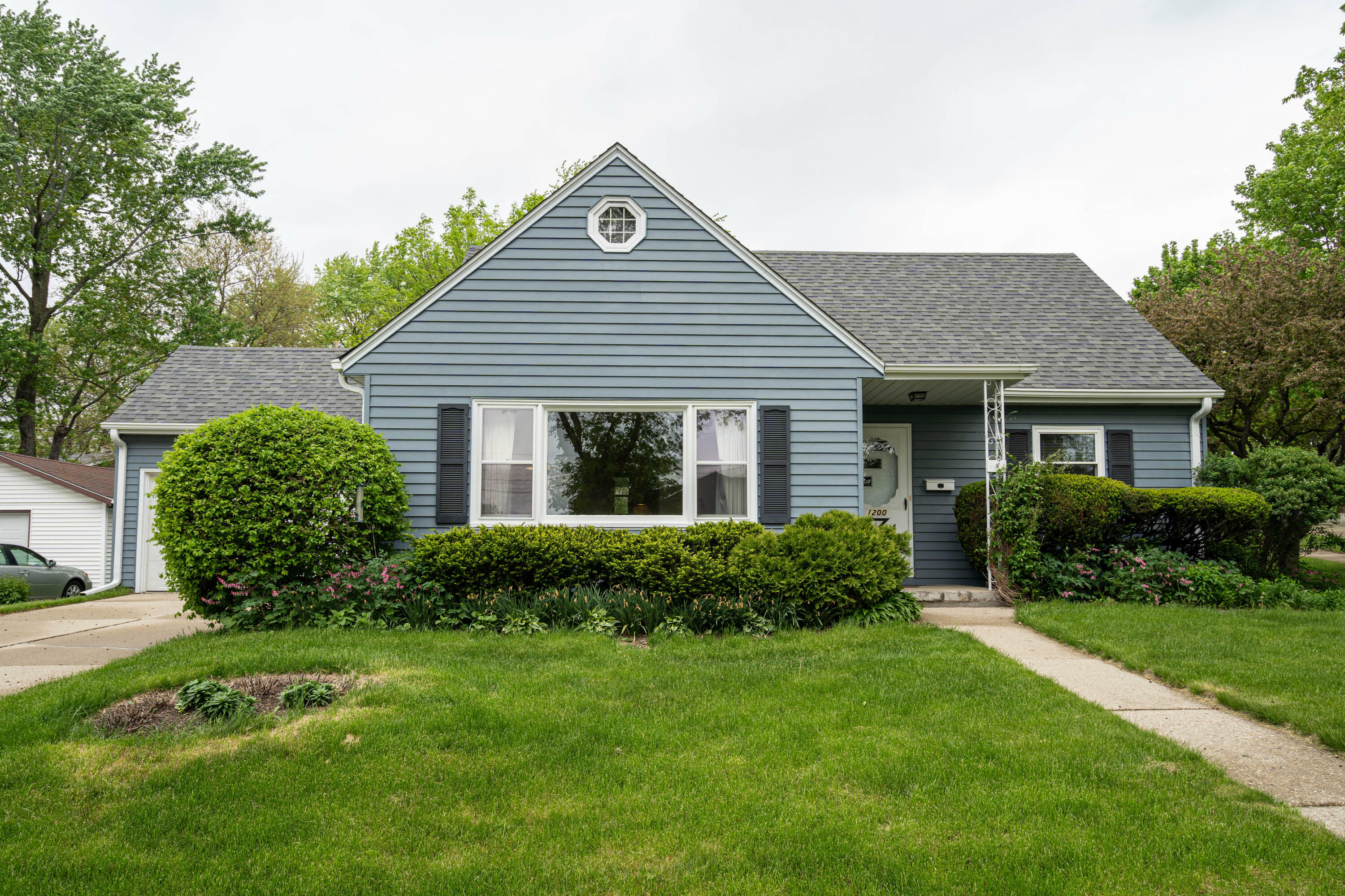 Property Photo: 1200 Magnolia Dr WI 53188