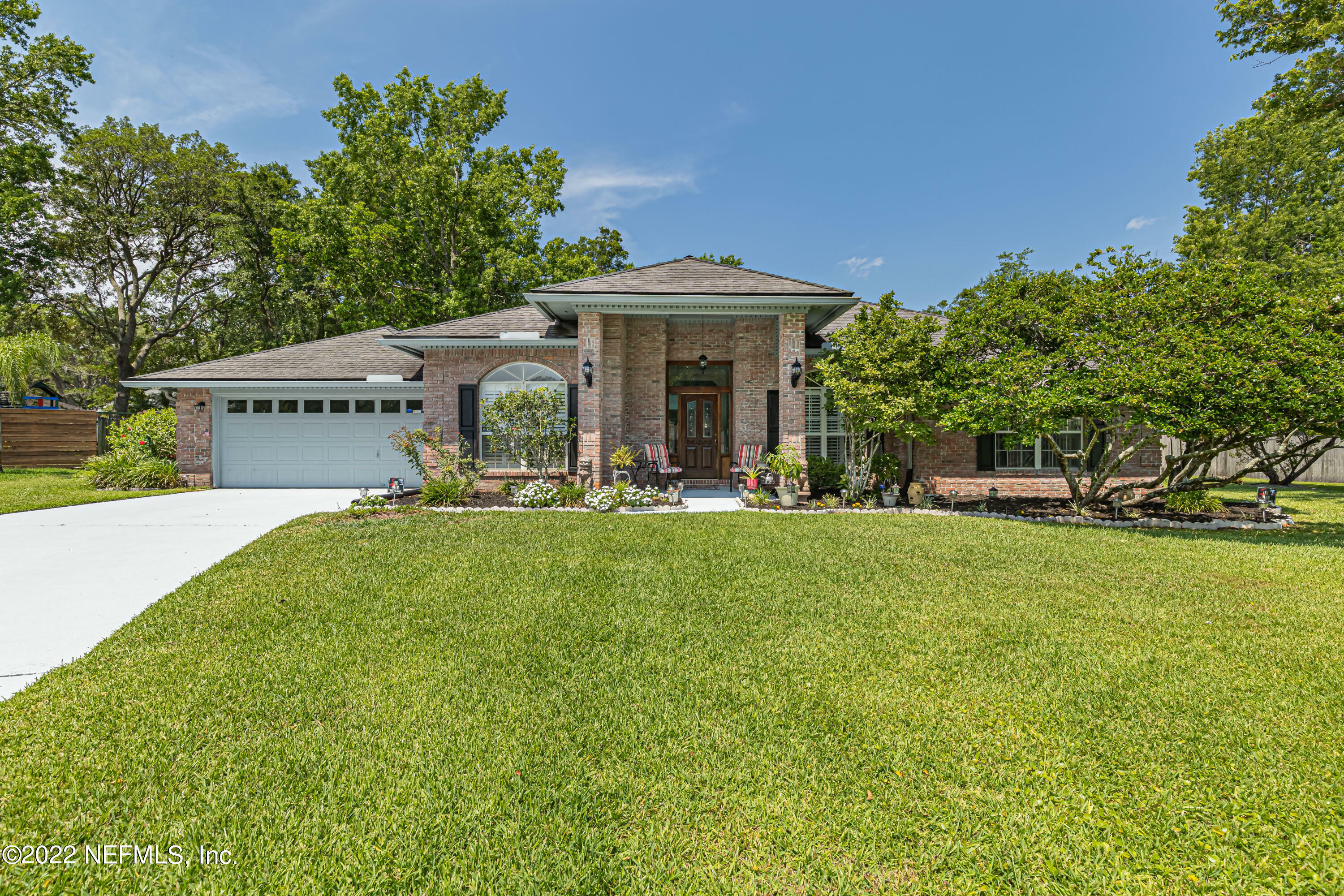 Property Photo: 2250 Flatwood Court FL 32223