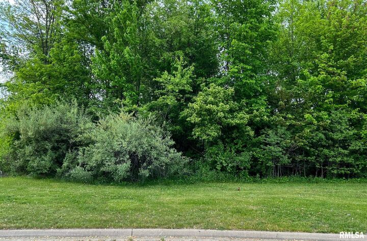 5705 N Mooring  Peoria IL 61615 photo