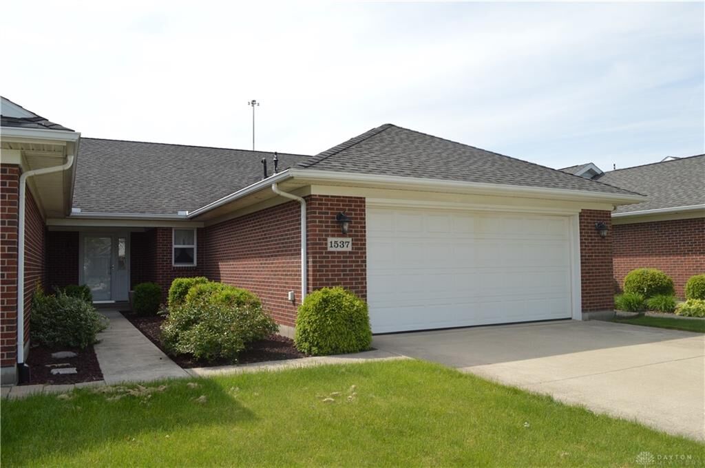 Property Photo:  1537 Cumberland Avenue  OH 45365 