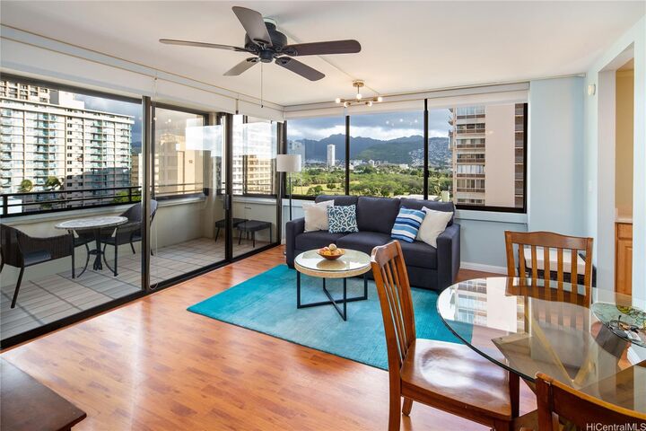 2410 Cleghorn Street 1001  Honolulu HI 96815 photo