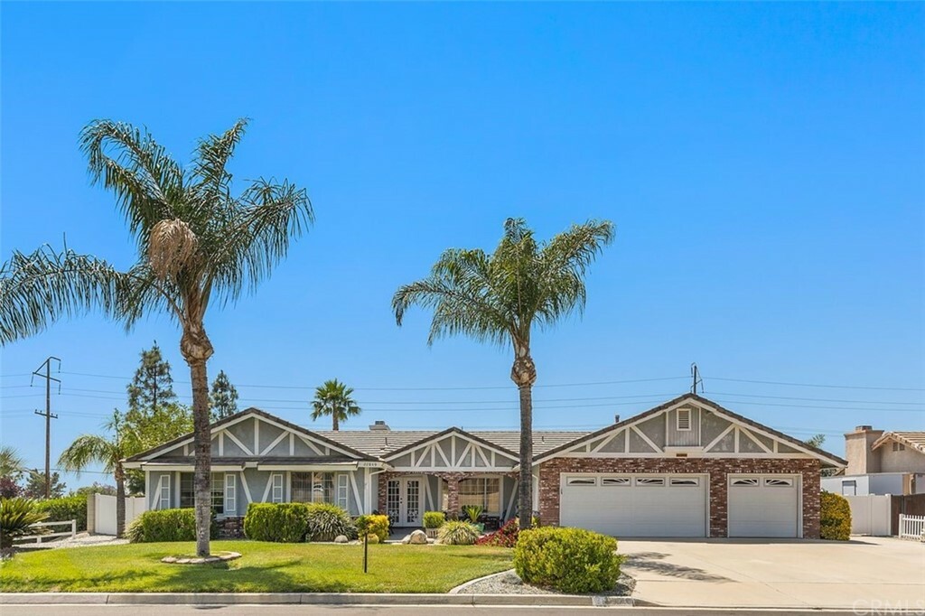 Property Photo:  22849 Pebblestone Drive  CA 92567 