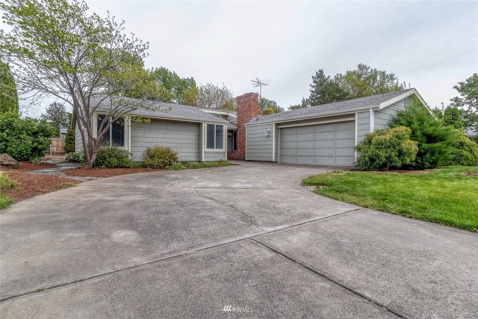Property Photo:  26 NE Ivy Lane  WA 99324 