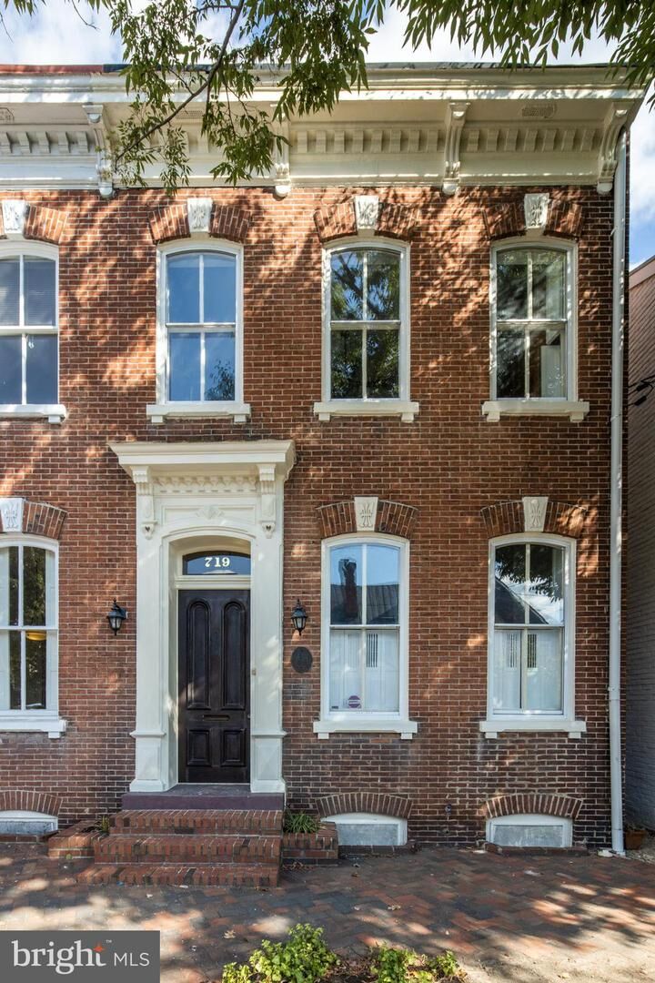 Property Photo:  719 Gibbon Street  VA 22314 