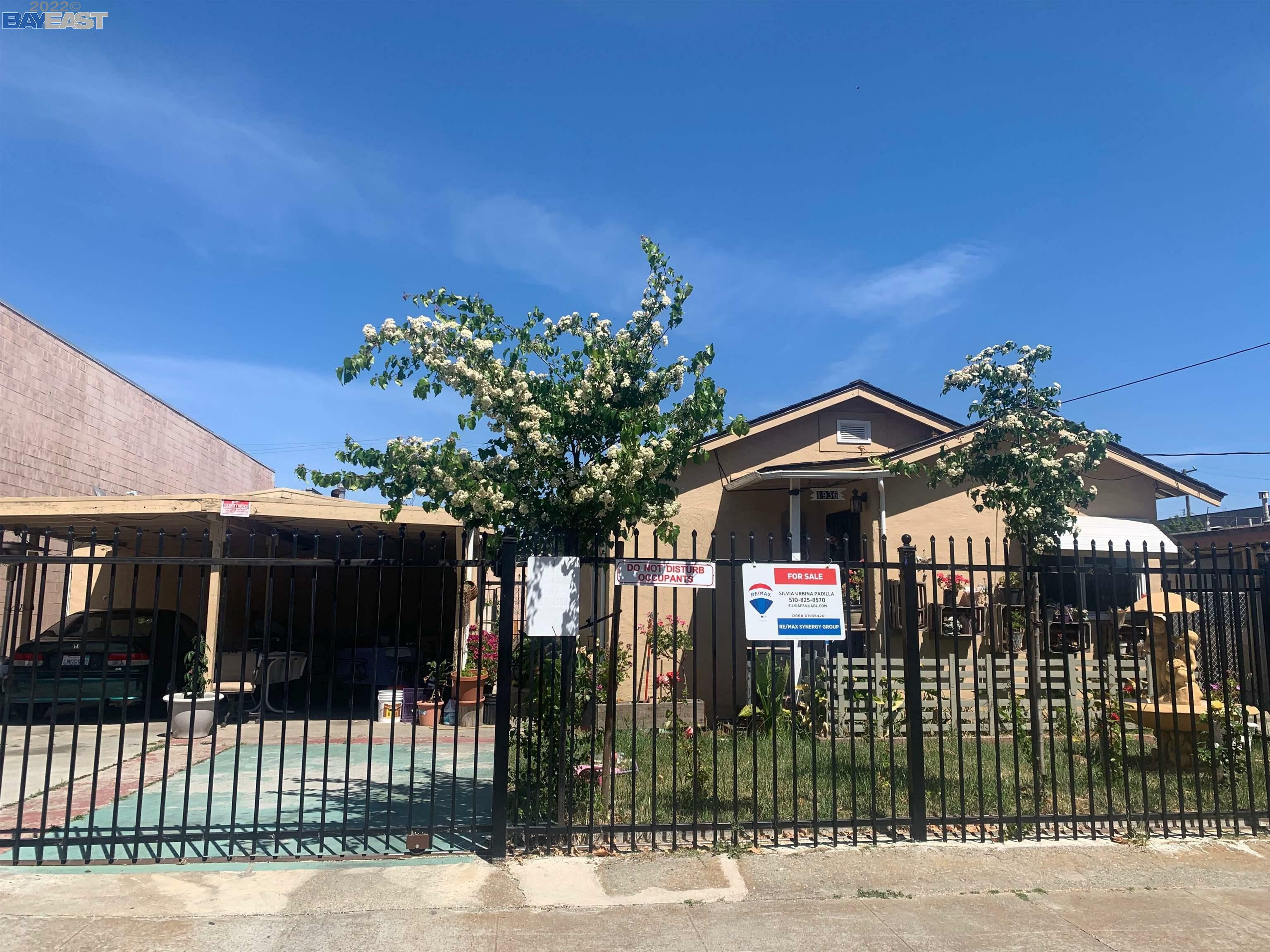 Property Photo: 1936 6th St CA 94801