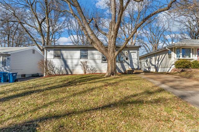 Property Photo:  127 Elbring Drive  MO 63135 