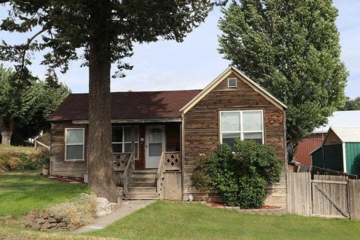 301 7th St  Davenport WA 99122 photo