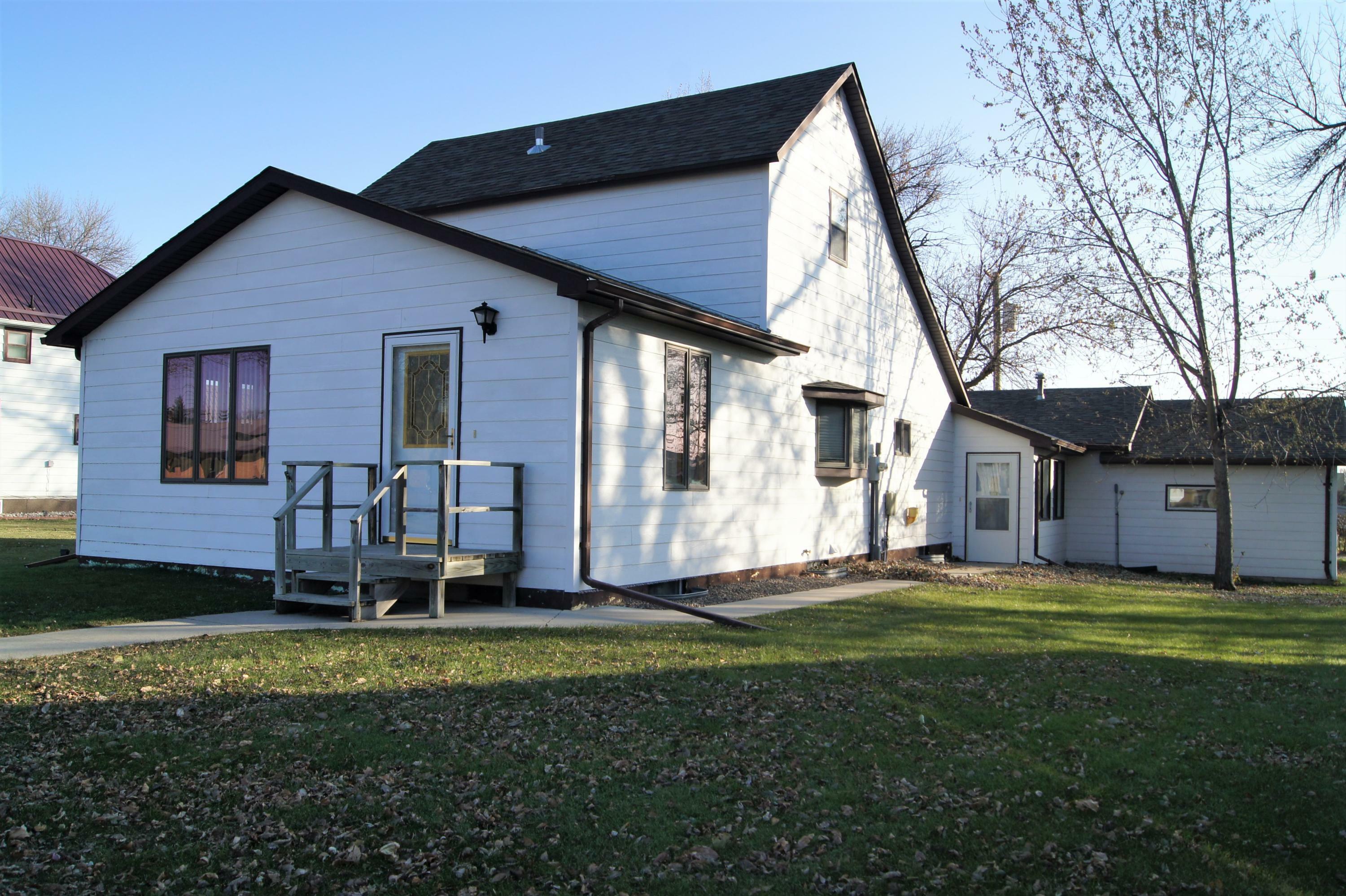 Property Photo:  116 Main Street  ND 58433 