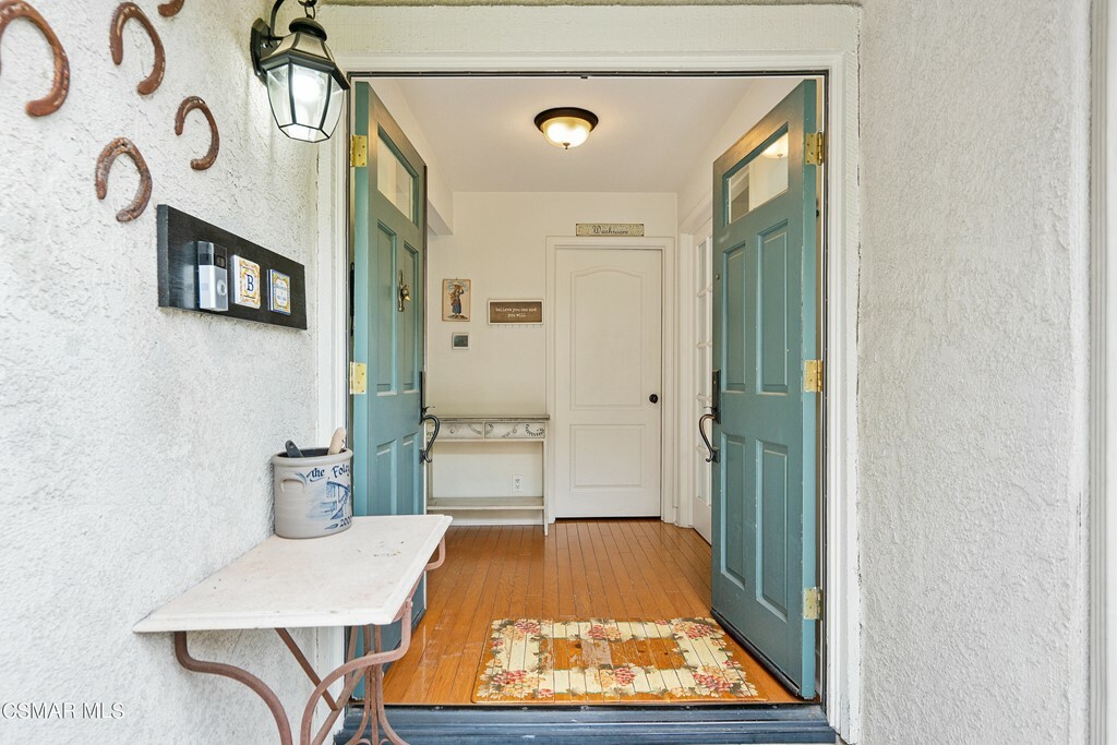 Property Photo:  5349 Isabella Court  CA 91301 