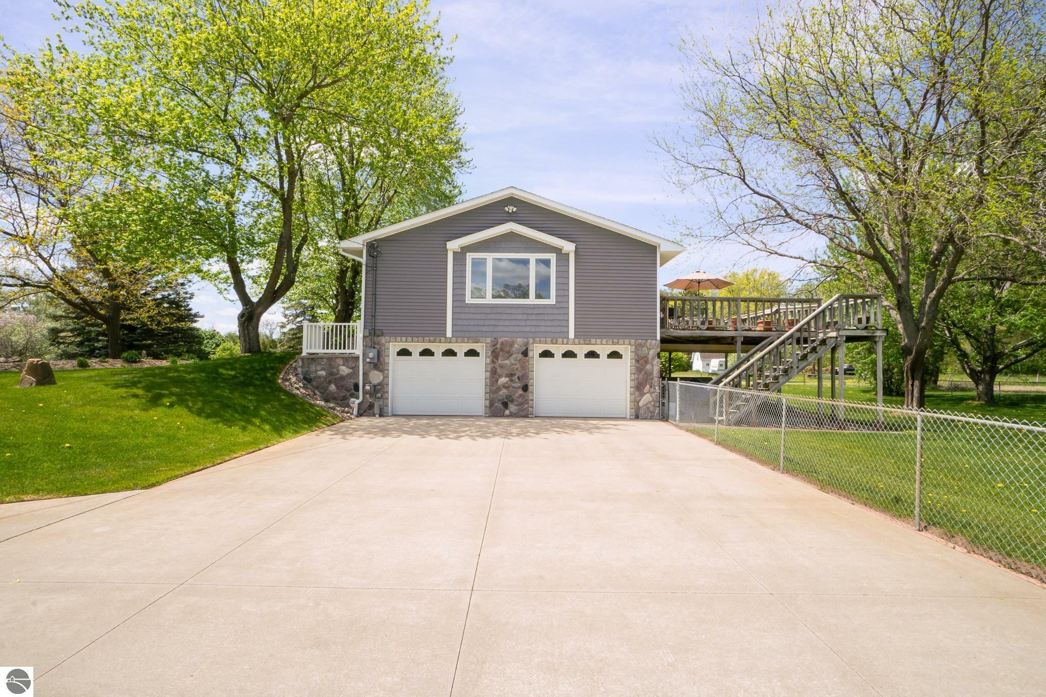 Property Photo:  306 W Remus Road  MI 48858 