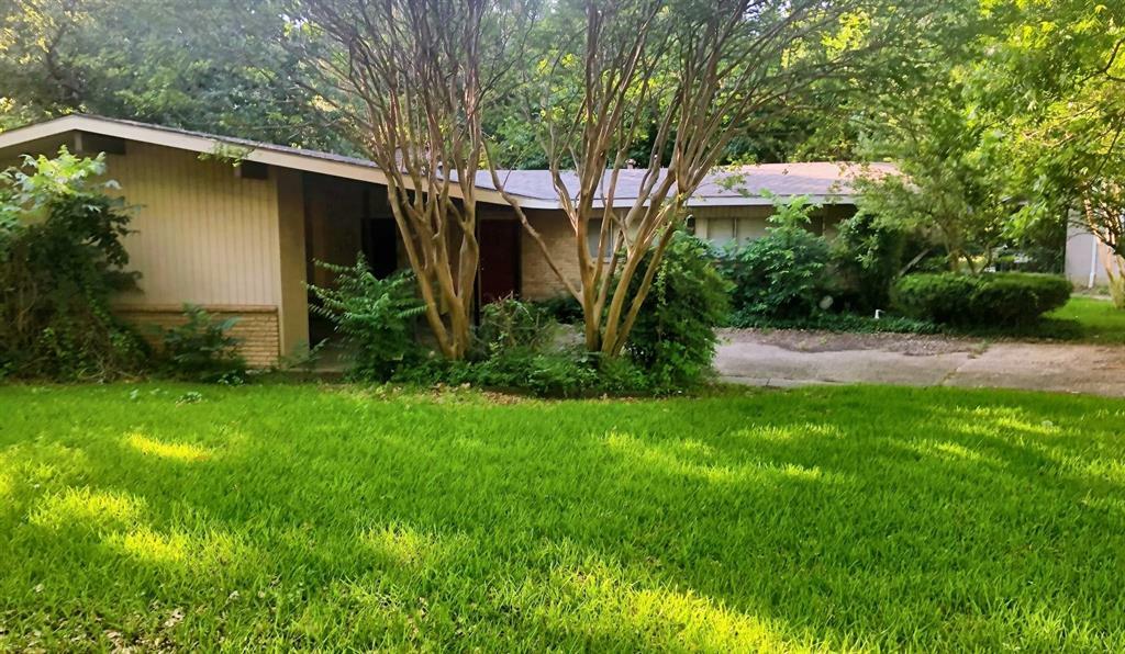 Property Photo: 10015 Gateway Lane TX 75218