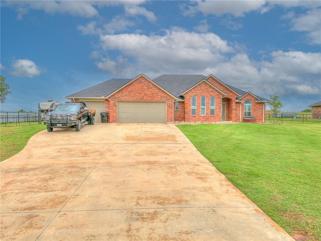 Property Photo:  1374 County Street 2976 Street  OK 73010 