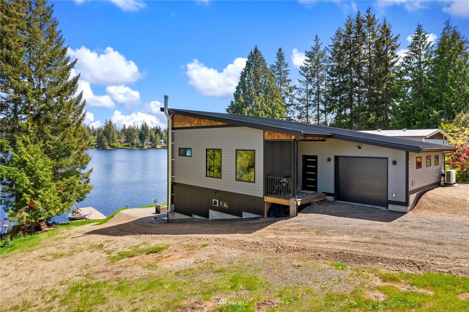 3 bed Shelton home for sale 2111 E Timberlake Drive W, Shelton, WA 98584