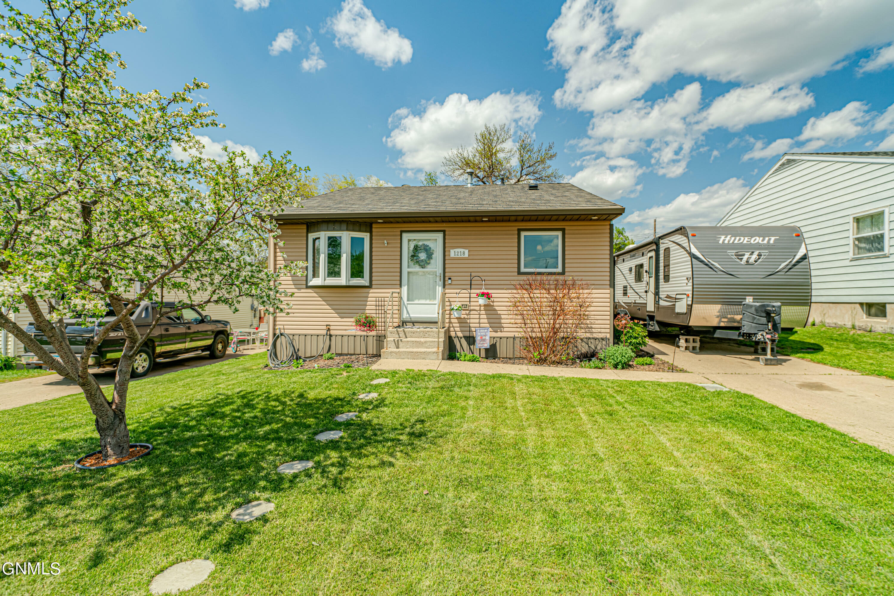 Property Photo:  1218 A Avenue W  ND 58504 