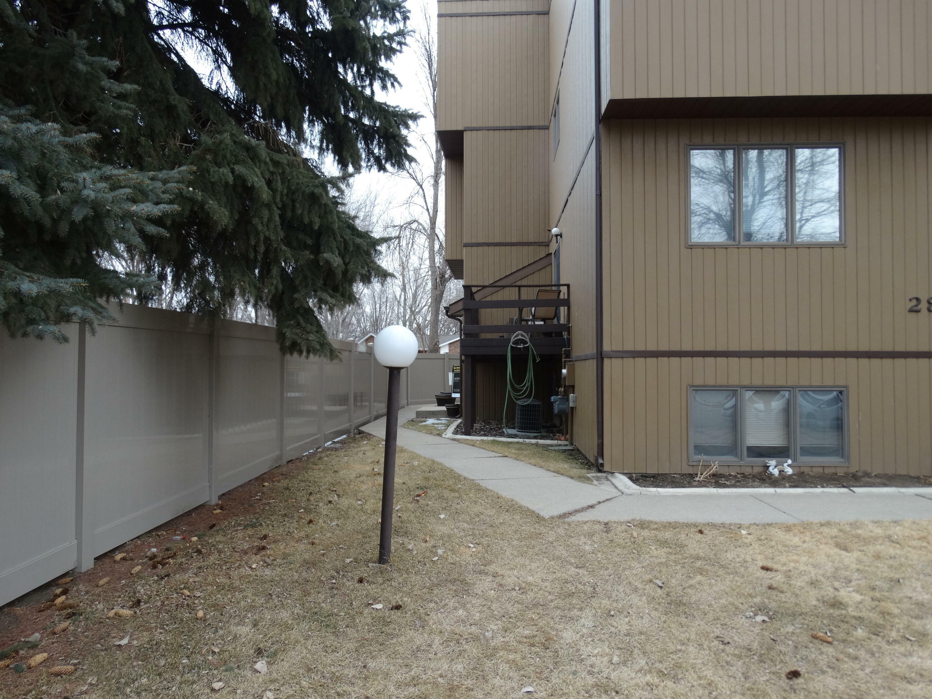 Property Photo:  2865 Warwick Loop C  ND 58504 