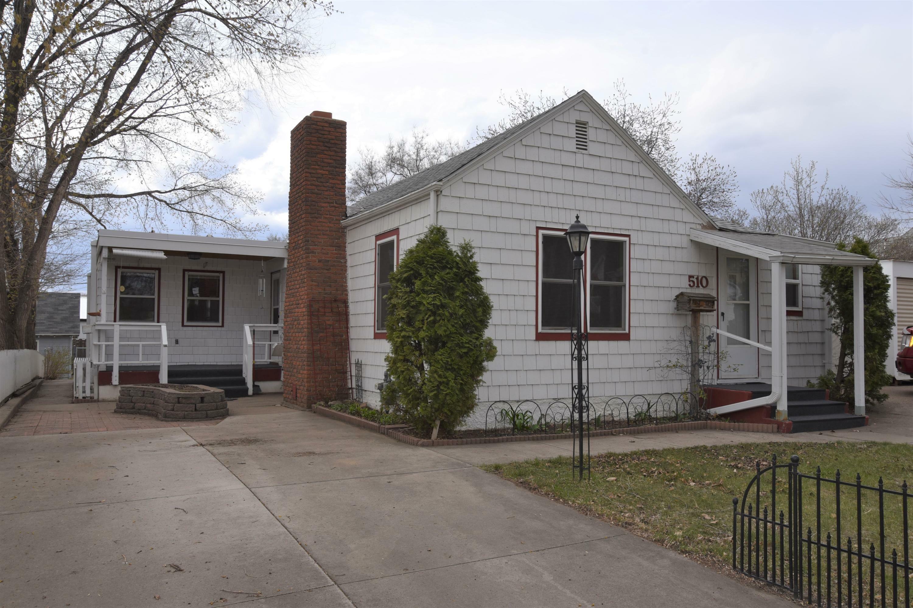 Property Photo:  510 14th Street  ND 58501 