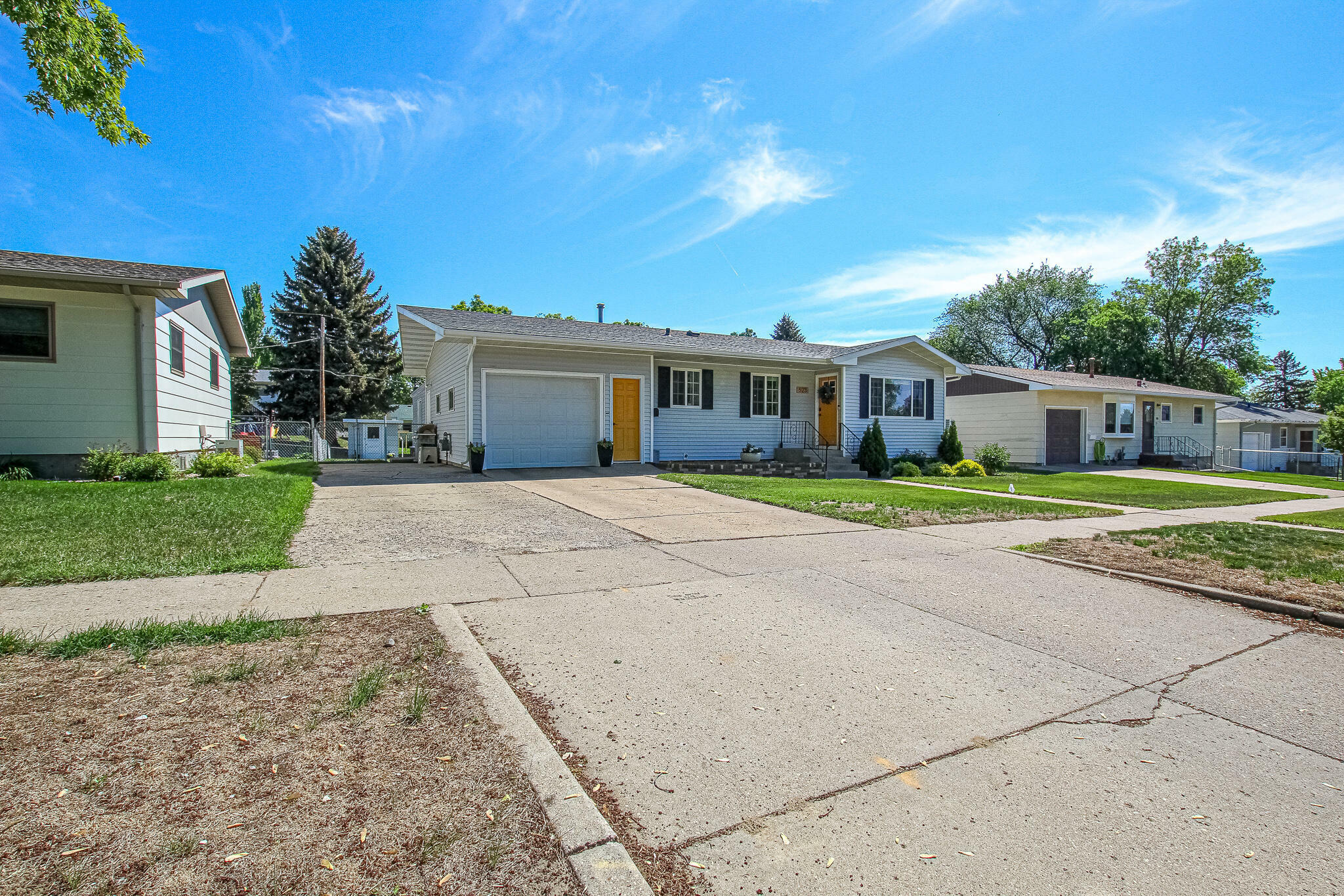 Property Photo:  523 Gary Avenue  ND 58501 