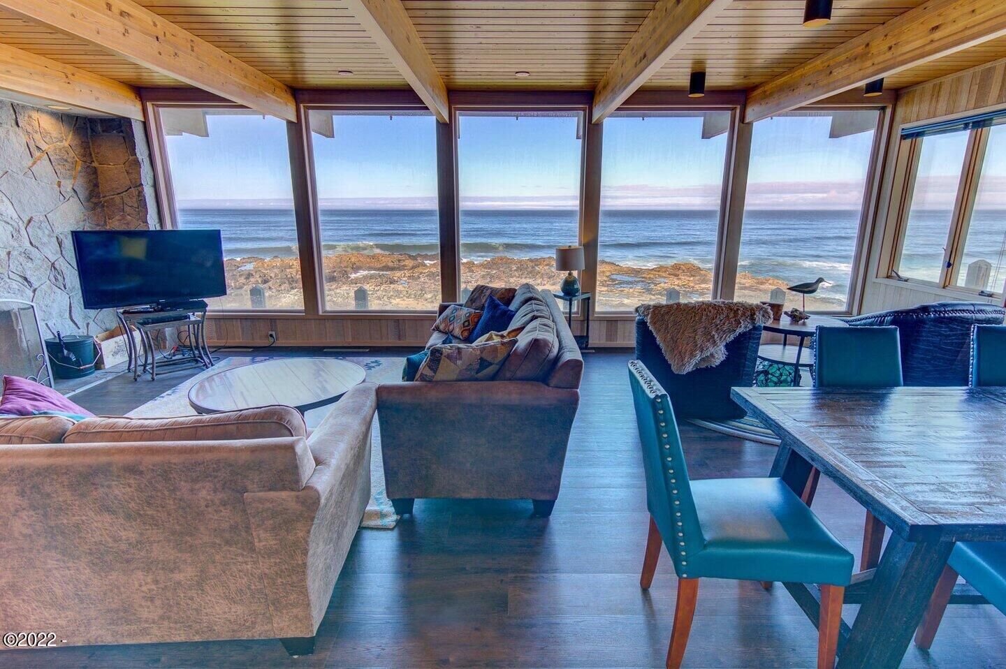 Property Photo: 537 Cape View Drive OR 97498