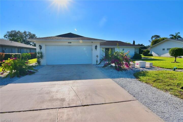 4325 Beechwood Lake Dr  Naples FL 34112 photo