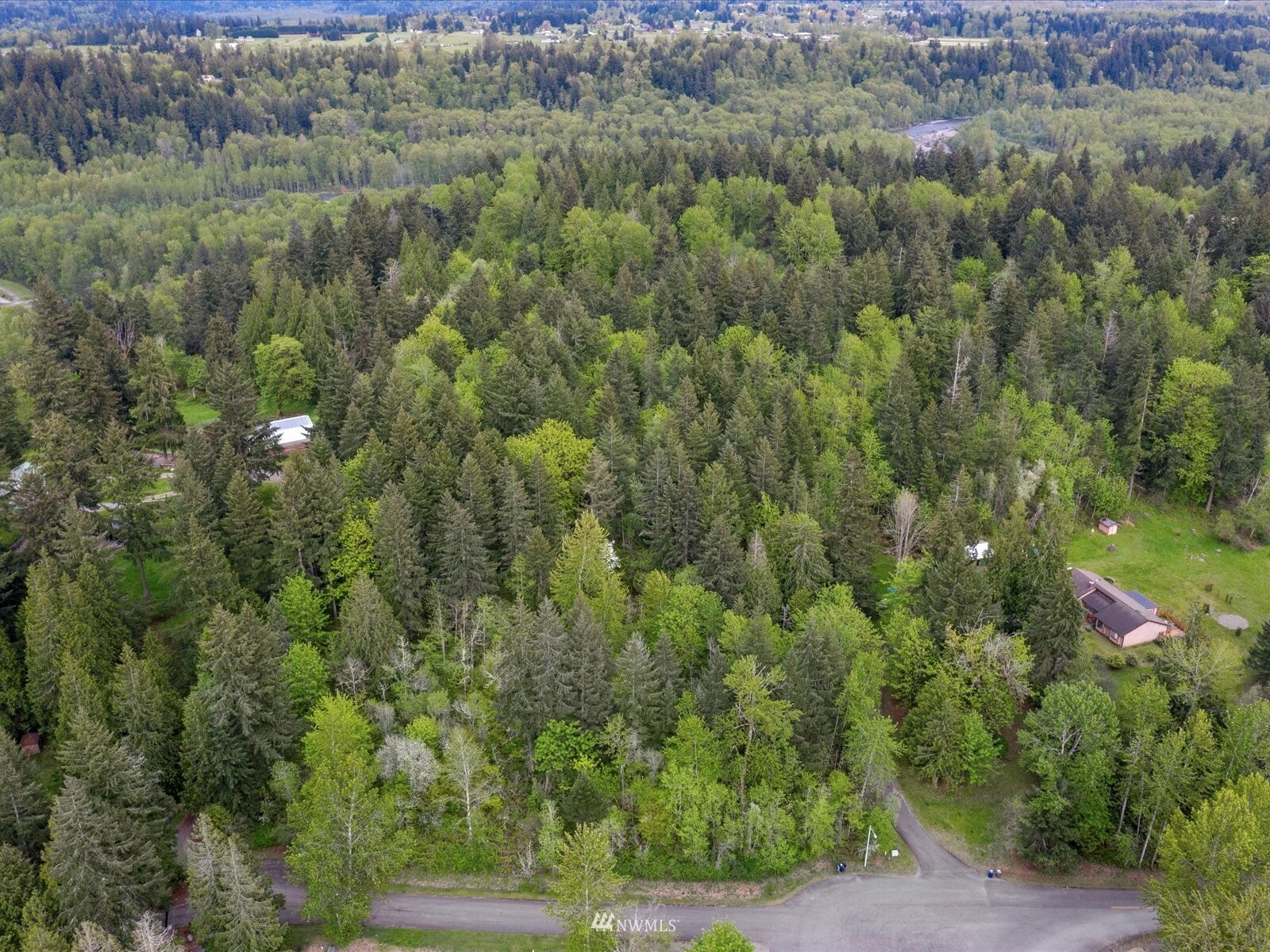 Property Photo: 53 Xx 55th Street SE WA 98092
