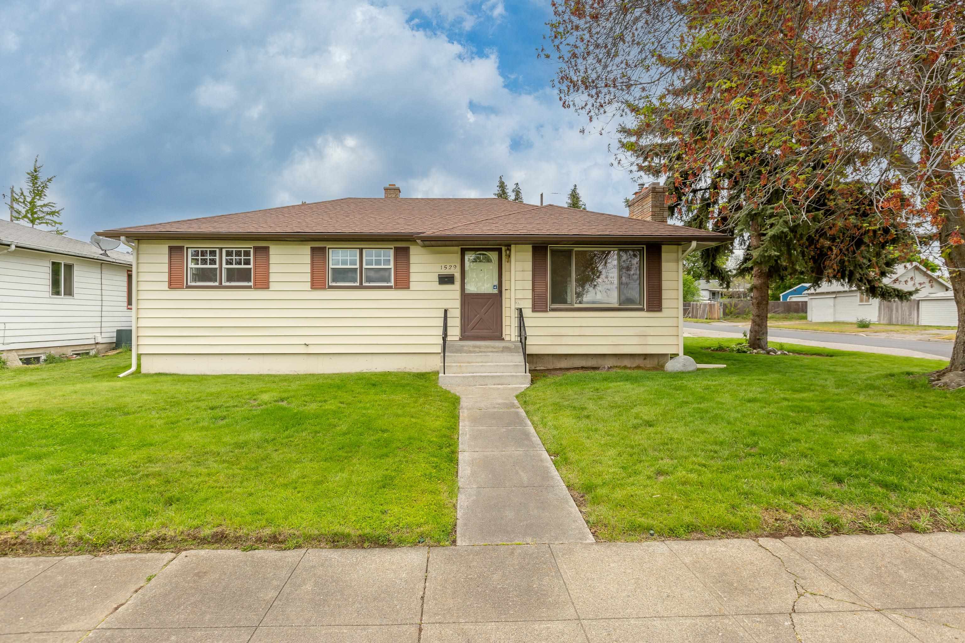 Property Photo:  1529 E Dalton Ave  WA 99207 