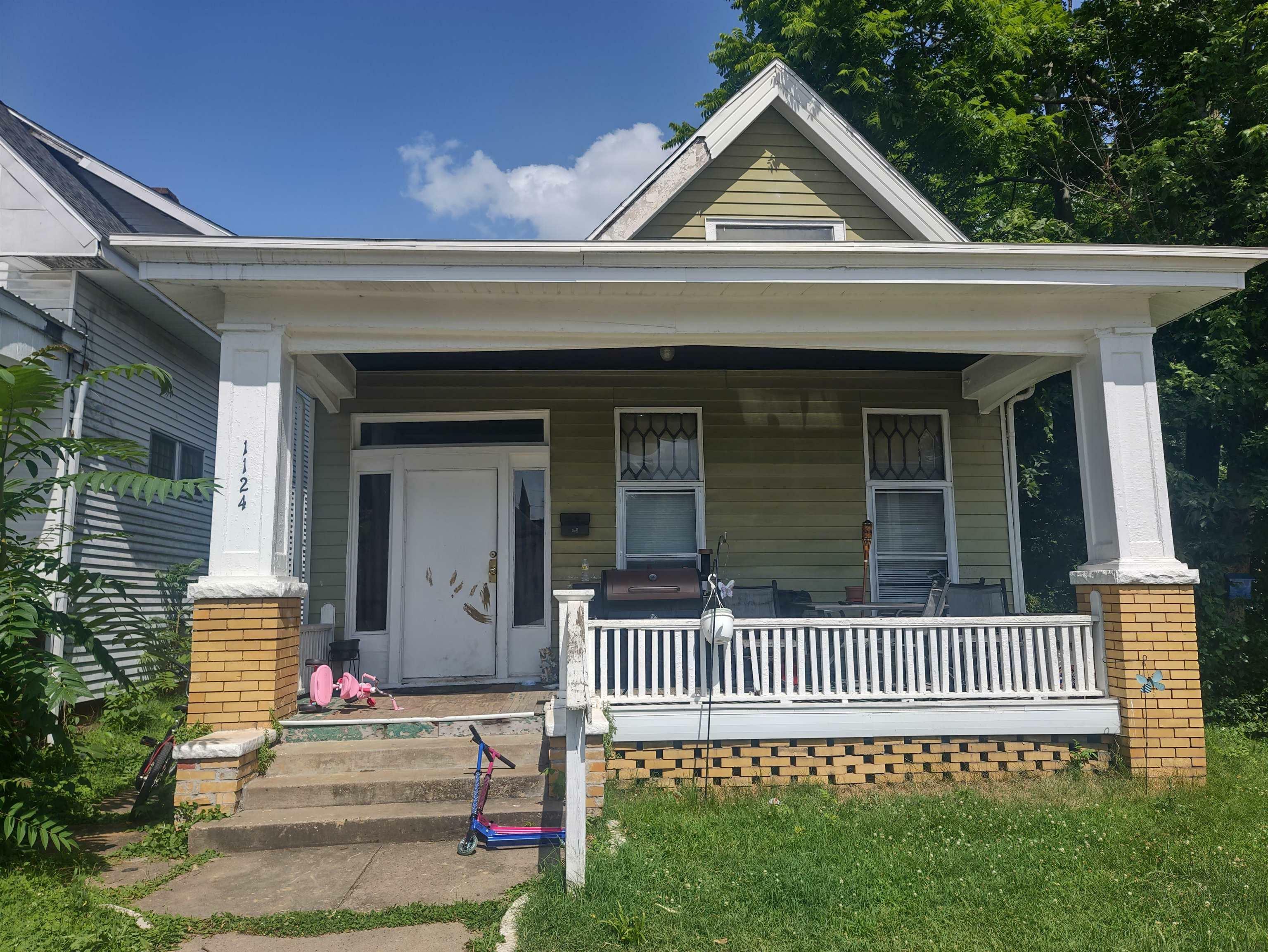 1124 S Bedford Avenue  Evansville IN 47713 photo