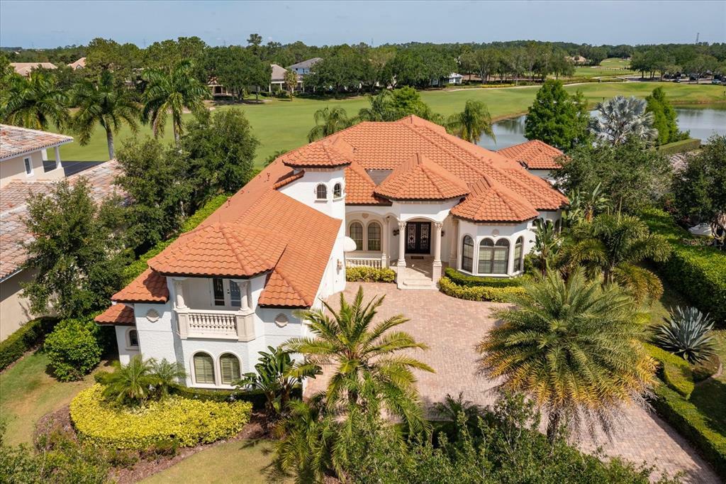 Property Photo: 9819 Grosvenor Pointe Circle FL 34786