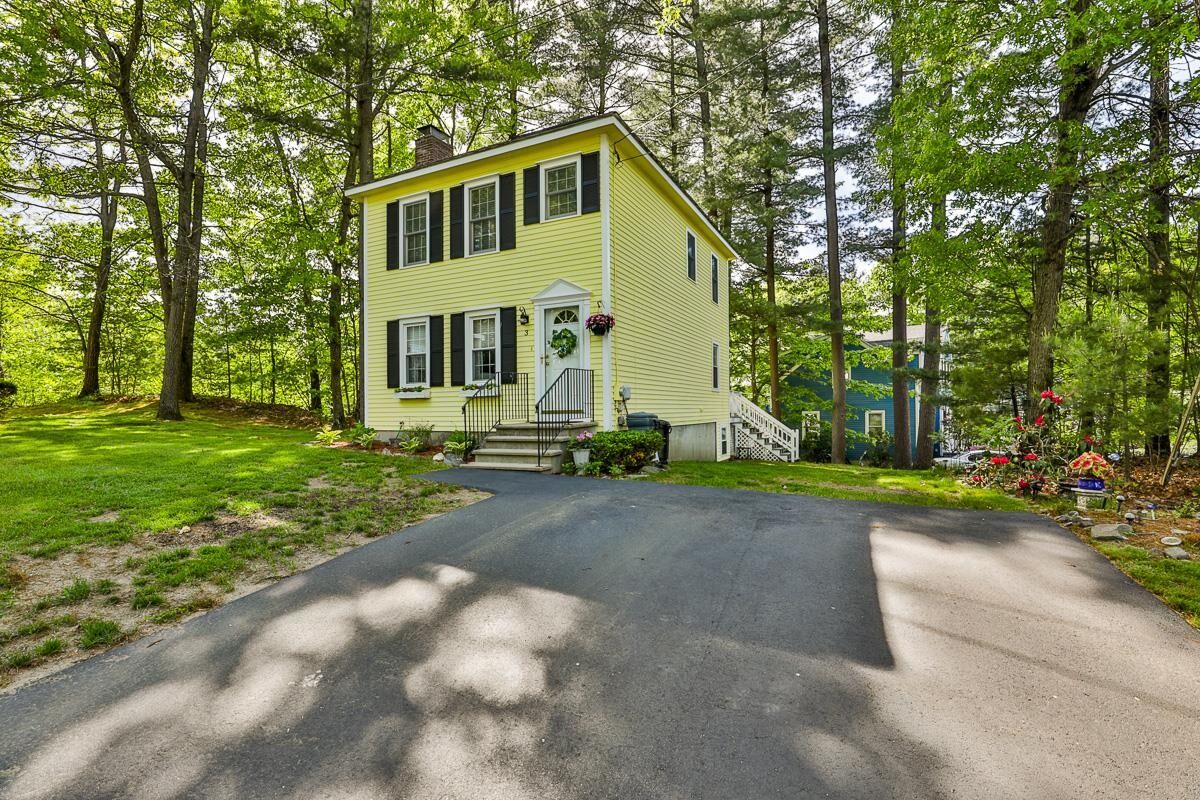 Property Photo:  3 Vineyard Place  NH 03062 