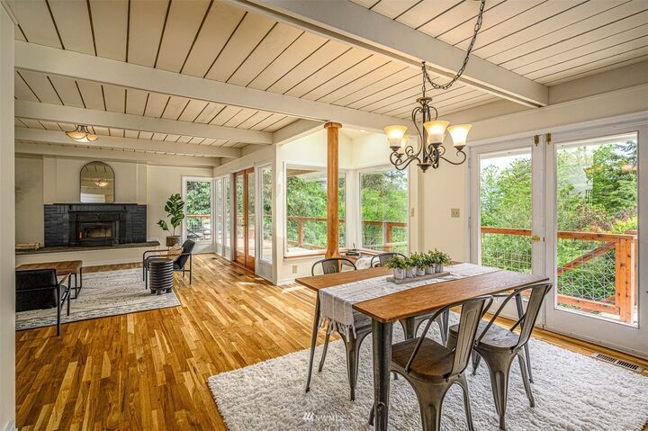 Property Photo:  20534 87th Avenue SW  WA 98070 