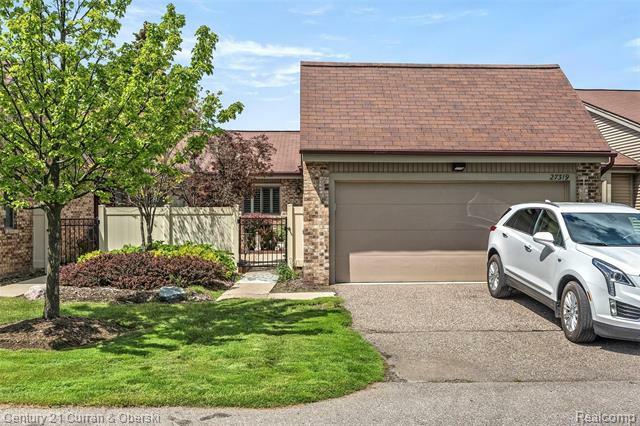 Property Photo:  27319 Apple Blossom Lane  MI 48034 