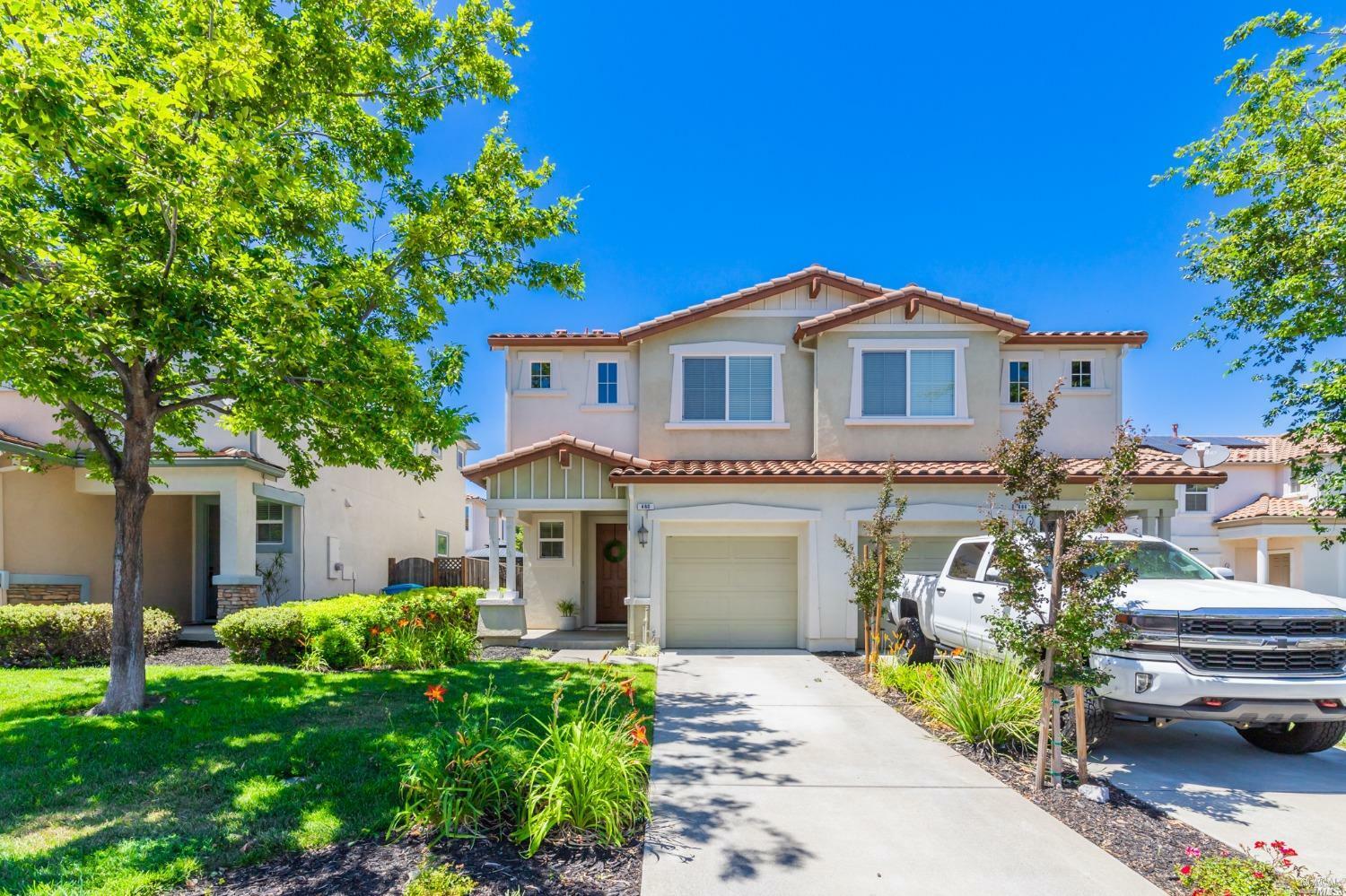 Property Photo:  460 Rosso Court  CA 95687 