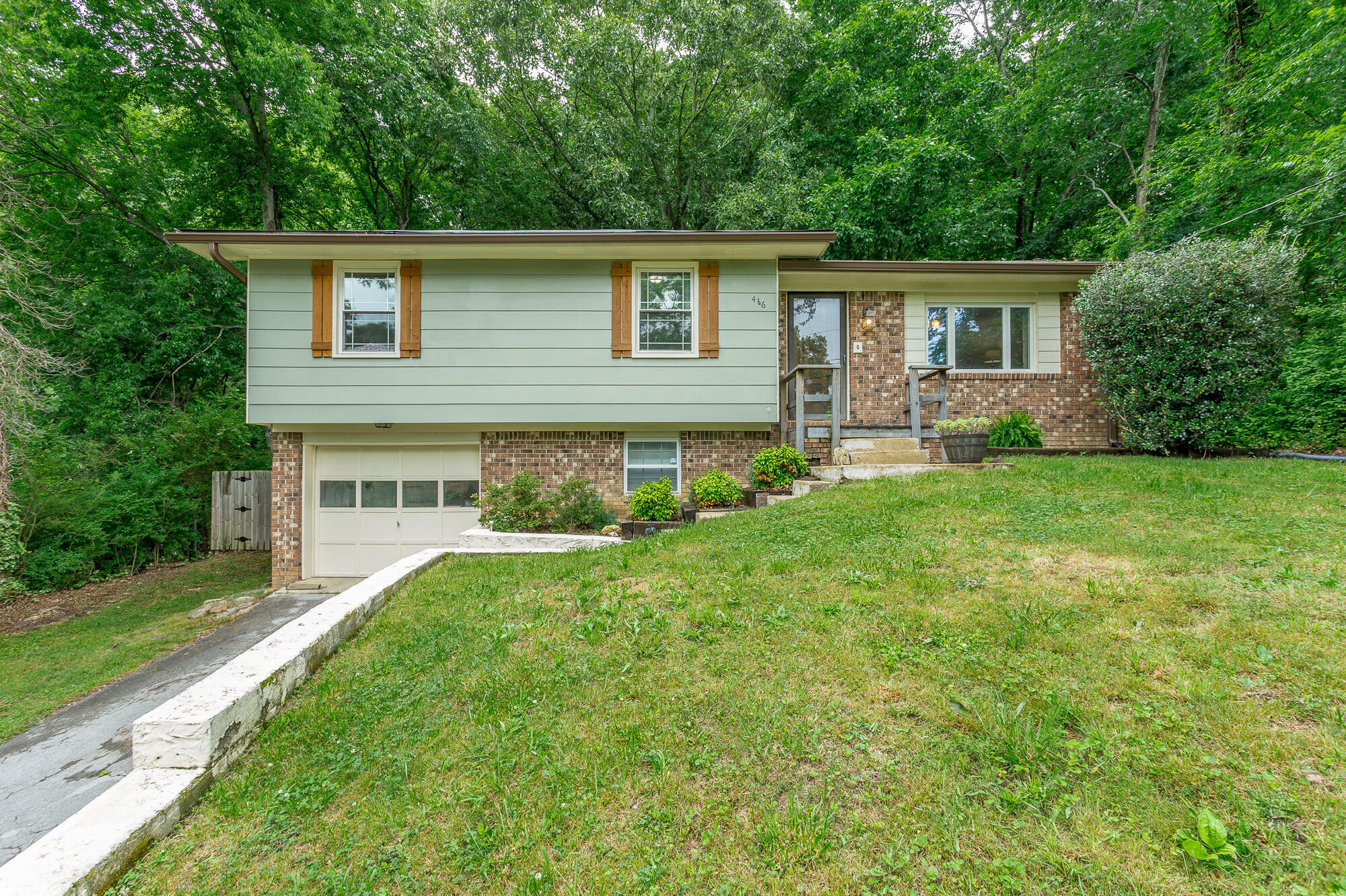 466 Sevier St  Hixson TN 37343 photo