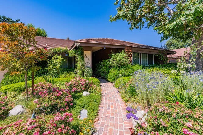 Property Photo:  1577 Meander Drive  CA 93065 